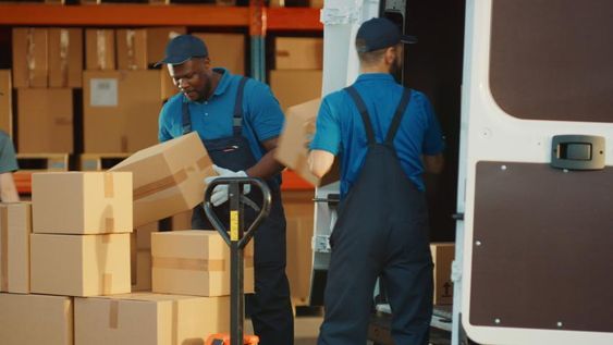 أفضل شركات نقل العفش في الرياض 2025: دليل التقييم العلمي والاختيار الذكي للشركات المُعتمدة